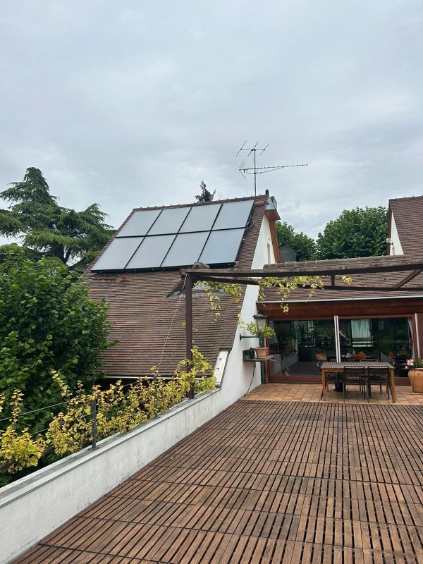 8 panneaux solaires thermiques